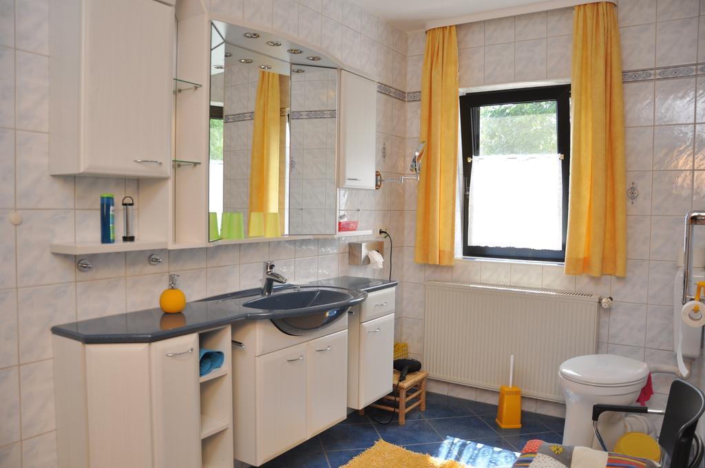 Hotel Haus Orchideental Ена Номер фото